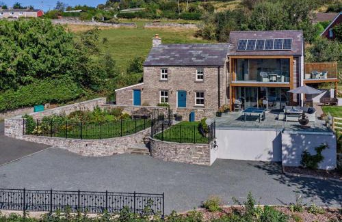Bwlch House | 4 Bed in Bwlch 90596