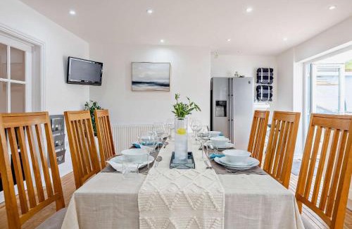Combe Martin House | 4 Bed in Combe Martin 83502