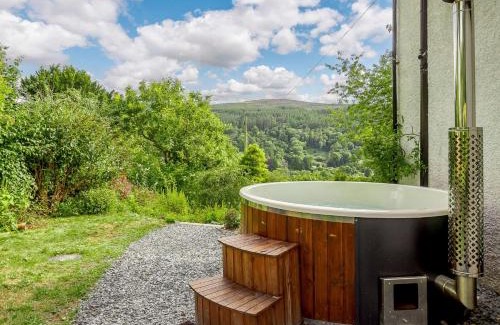 Corwen House | 4 Bed in Corwen 88868