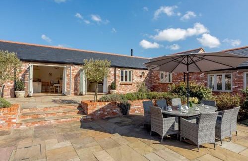 Dorchester House | 4 Bed in Dorchester 42204