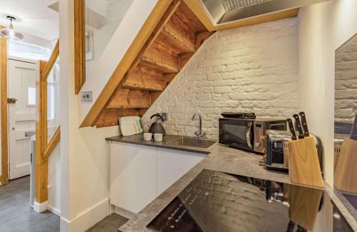 Old Town Hastings House | 4 Bed in Hastings 85916