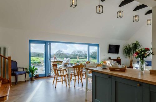 Saint Erth Praze House | 4 Bed in Helston 90391