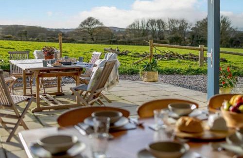 Saint Erth Praze House | 4 Bed in Helston 90391