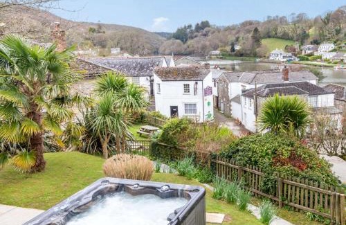 Lerryn House | 4 Bed in Lerryn 51028