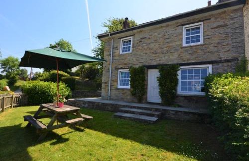 Lerryn House | 4 Bed in Lerryn 51028