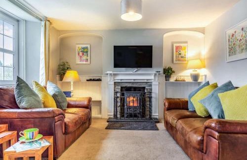 Lerryn House | 4 Bed in Lerryn 51028
