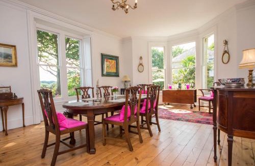 West Lulworth House | 4 Bed in Lulworth Cove DC182