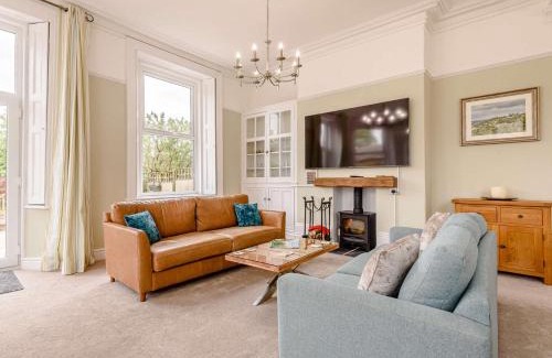 Matlock House | 4 Bed in Matlock 88011