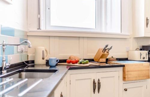Matlock House | 4 Bed in Matlock 88011
