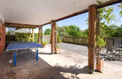 Newtown House | 4 Bed in Newtown 48641
