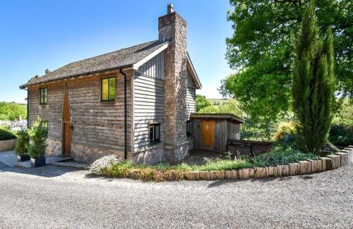 Newtown House | 4 Bed in Newtown 48641