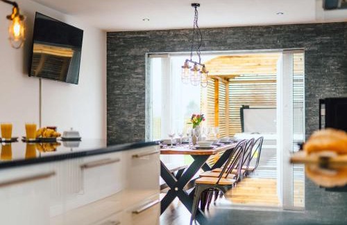 Penygroes House | 4 Bed in Penygroes 86423