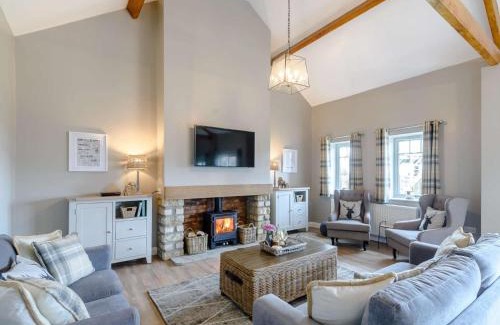 Potter Brompton House | 4 Bed in Scarborough 79522