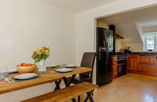 Seaton House | 4 Bed in Seaton 89135