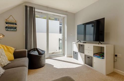 Seaton House | 4 Bed in Seaton 89135