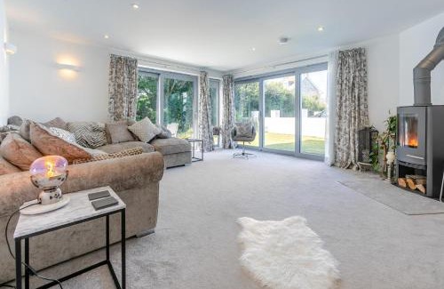 St Merryn House | 4 Bed in St. Merryn oc-s32624