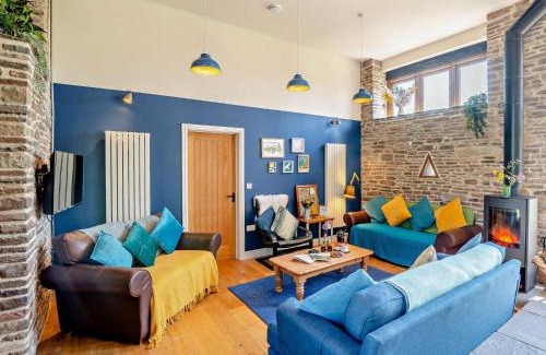 Llanfihangel Tal-y-llyn House | 4 Bed in Talgarth BN182