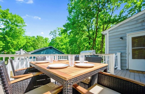Cary House | 4 Bed, King Bed, Tvs ,Grill, Crib, Kids Essentials,Sleep Noise Machine,Bond Park
