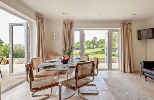 Isle of Purbeck House | 4 bed property in Harmans Cross DC217