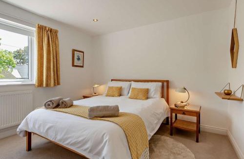 Isle of Purbeck House | 4 bed property in Harmans Cross DC217