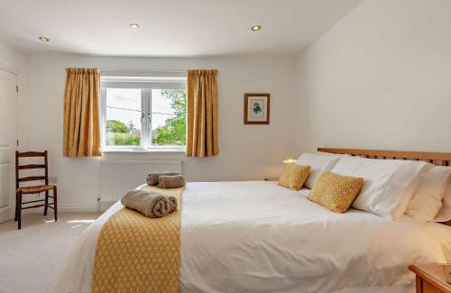 Isle of Purbeck House | 4 bed property in Harmans Cross DC217