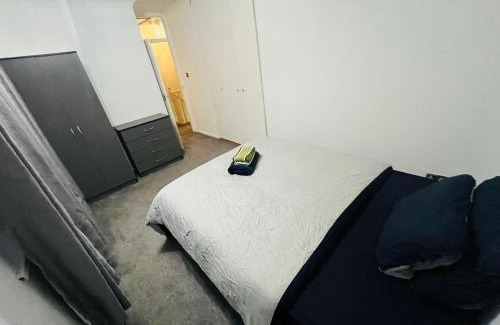 Clifton Apartment | 4 Bed room house near NTU Clifton campus