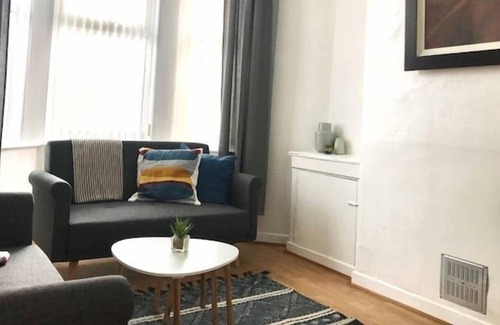 Belfast House | 4 bed Townhouse