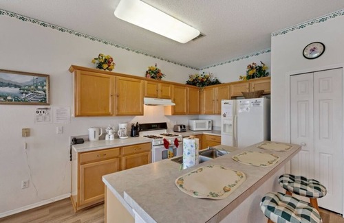 Esprit Villa | 4 Bed Villa with private pool overlooking Golf course and near Disney!