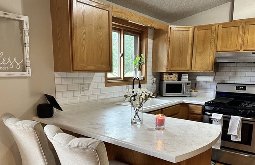 Mosinee House | 4 bedroom 2 Acre Home - Lake 2 houses down! 20 min from Stevens Point