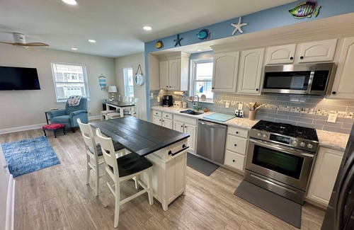 Anglesea House | 4 Bedroom 2 Bath luxury home in a quiet area close to the beach