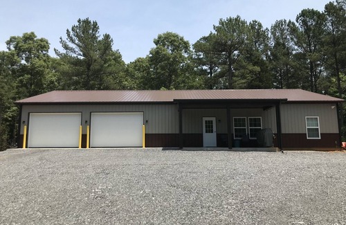 Hardin House | 4 Bedroom, 2 bath, newer home located 2 from Jonathan Creek/Kentucky Lake.