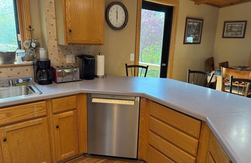 Tomahawk House | 4 bedroom, 2 bath on Lake Mohawksin in Tomahawk