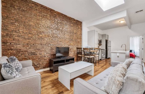 East Flatbush House | 4 Bedroom 2 Bathroom Beautiful Brooklyn Apartment