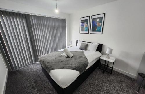 Seisdon House | 4 Bedroom 2 Bathroom Shared House - Near BHX and NEC