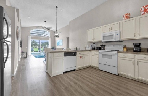 Westridge House | 4 Bedroom/2 Bathroom Manors Westridge (411 LD)