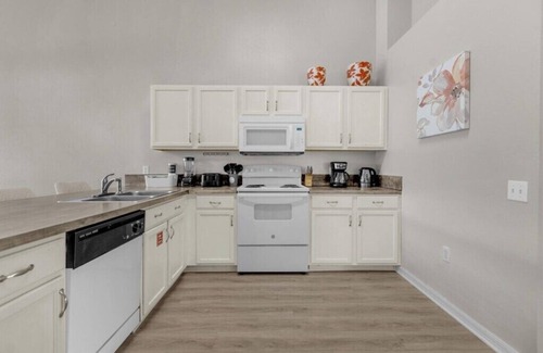 Westridge House | 4 Bedroom/2 Bathroom Manors Westridge (411 LD)