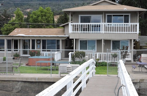 Lucerne House | 4 Bedroom 3 Bath Lakefront Sun-Thurs stays in August 10% off nightly rate