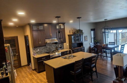Bellevue House | 4-bedroom, 3-bath ranch in fabulous Green Bay. Minutes away from Lambeau Field!
