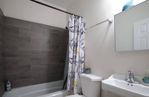 Seat Pleasant House | 4 Bedroom 3 Bathroom DC/MD Line 15mins MGM Casino Metro
