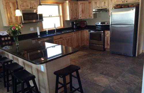 Great Valley House | 4 Bedroom, 3 full baths, 3200 sq. ft. Family Vacation Home near EVL, sleeps 12