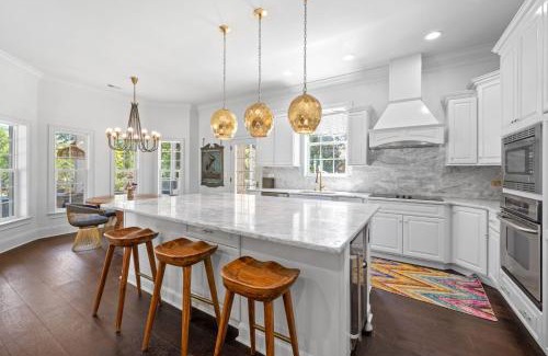 Debordieu Colony House | 4 bedroom, 4,5 bath overlooking the pond, private pool! The White House home
