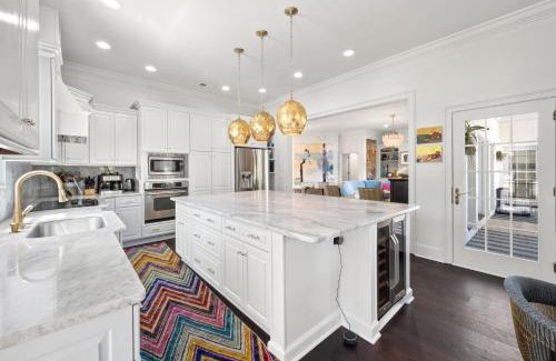 Debordieu Colony House | 4 bedroom, 4,5 bath overlooking the pond, private pool! The White House home