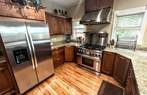 Wolf Laurel House | 4 Bedroom + 4 Bathroom Mountain Home at 4,700ft Views of Blue Ridge Mts + Big Bald + Spa + Elevator