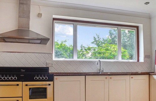 Martlesham Heath Cottage | 4 bedroom accommodation in Levington, near Ipswich
