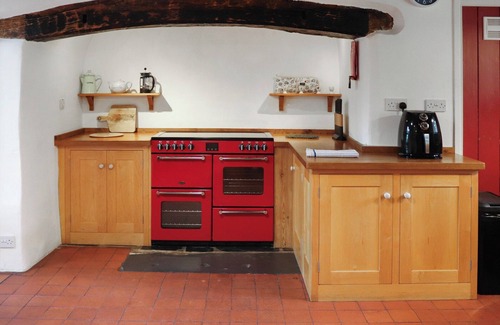 Penrhyndeudraeth Cottage | 4 bedroom accommodation in Penrhyndeudraeth, near Porthmadog
