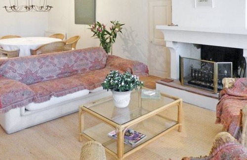 Saint-Didier House | 4 bedroom accommodation in St Didier
