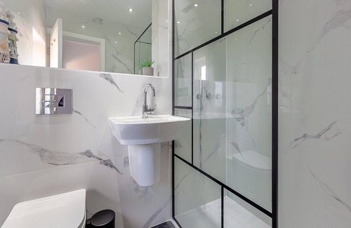 East Grinstead Cottage | 4 bedroom accommodation in East Grinstead