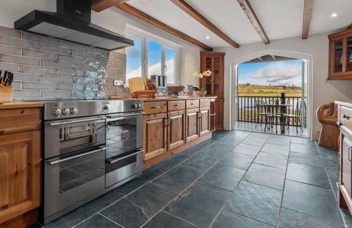 Johnston Cottage | 4 bedroom accommodation in Freystrop, near Haverfordwest