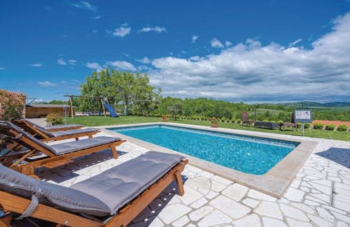 Nova Vas House | 4 bedroom accommodation in Nova Vas