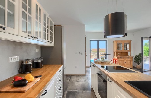 Smoljanci House | 4 bedroom accommodation in Svetvincenat